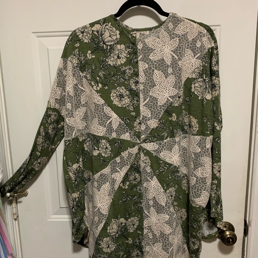 Lightweight cardigan jacket for dress or casual